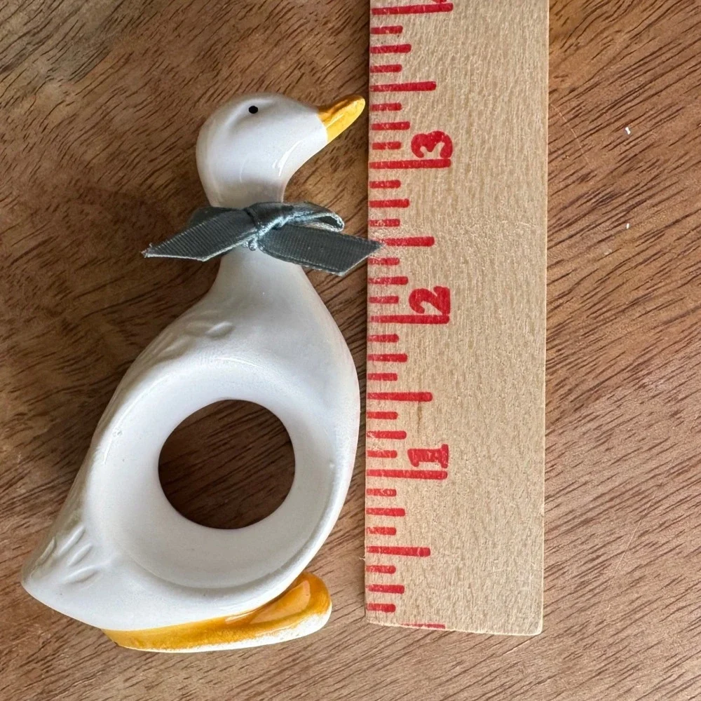 Vintage 1983 Country Duck Napkin Ringa Ceramic Set of 4 White Blue Bow *READ
